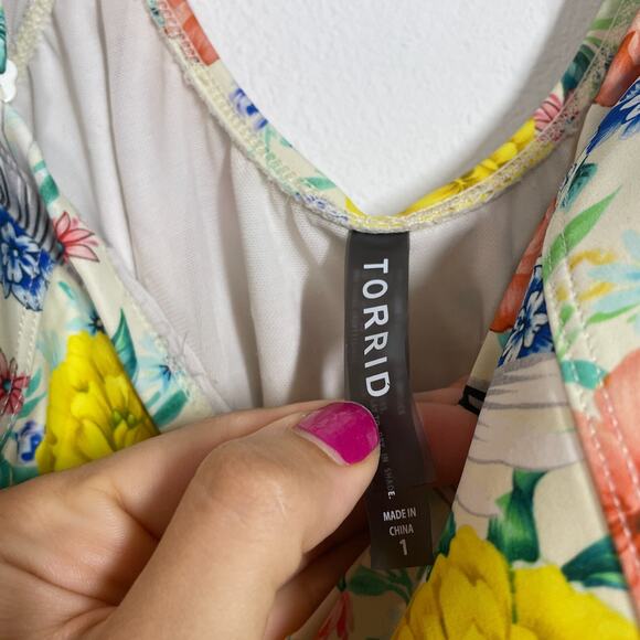 Torrid Swim One Piece Bathing Suit Size 1 1X Floral‎ Angel Wings Built in Bra - Picture 5 of 12